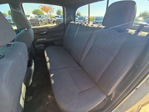 Used 2019 Toyota Tacoma TRD Off-Road image 13