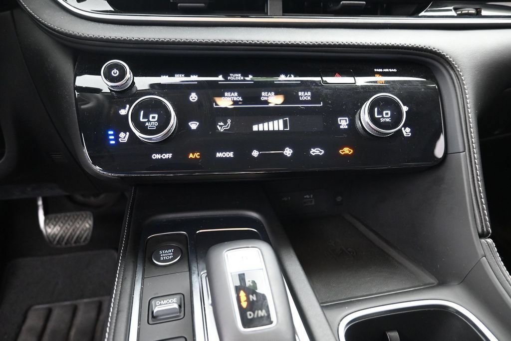 Used 2023 INFINITI QX60 Luxe w/ Performance Audio Package FWD image 13