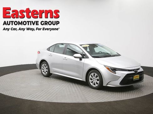 Used 2024 Toyota Corolla LE image 87