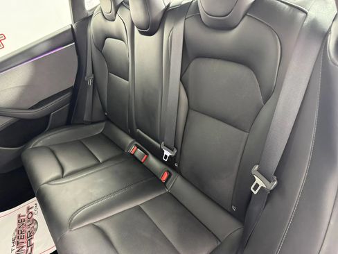 Used 2025 Tesla Model 3 Long Range RWD image 37