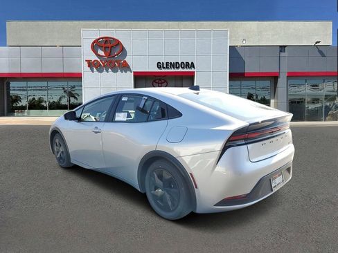 New 2026 Toyota Prius LE FWD image 5