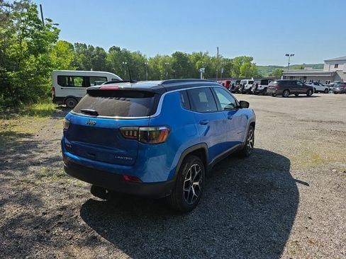 Used 2025 Jeep Compass Limited AWD/4WD image 3