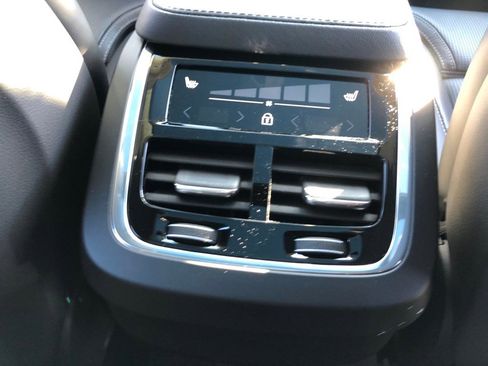 Used 2022 Volvo XC90 T6 Inscription w/ Advanced Package image 37