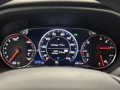 Used 2022 GMC Acadia AT4 w/ Technology Package AWD/4WD image 18