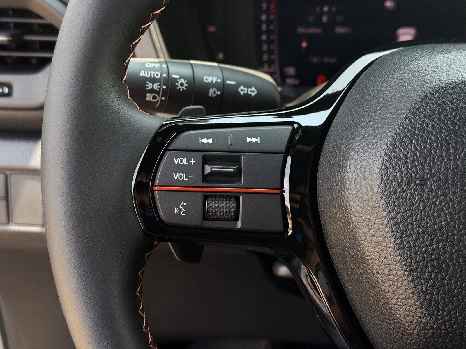 Certified 2026 Honda Pilot TrailSport image 18