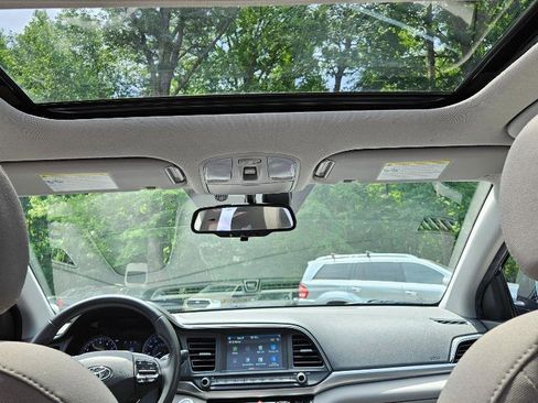 Used 2020 Hyundai Elantra Value Edition image 23