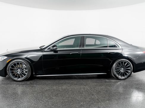 Used 2021 Mercedes-Benz S 500 S 500 image 16