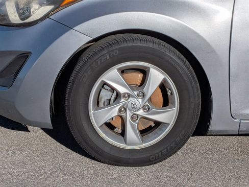 Used 2015 Hyundai Elantra SE image 10