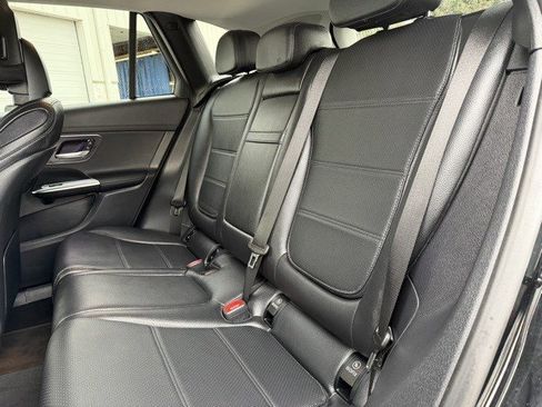 Used 2025 Mercedes-Benz GLC 350e 4MATIC image 20