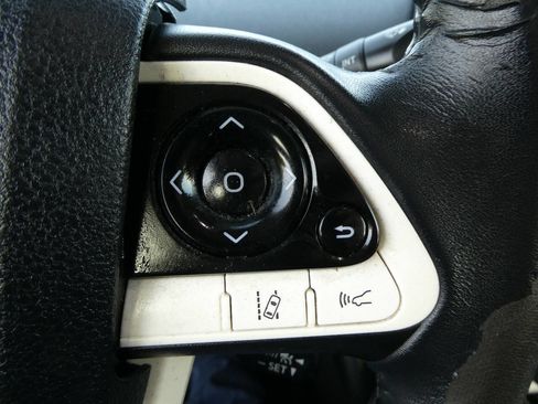 Used 2017 Toyota Prius Prime Plus FWD image 13