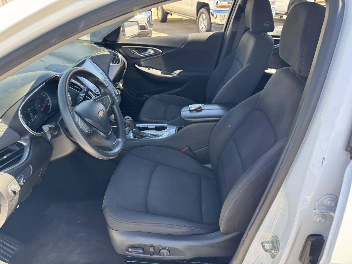 Used 2020 Chevrolet Malibu LT FWD image 20