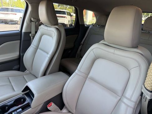 Used 2024 Lincoln Corsair FWD image 13