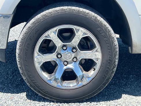Used 2017 RAM 1500 Laramie w/ Convenience Group AWD/4WD image 12