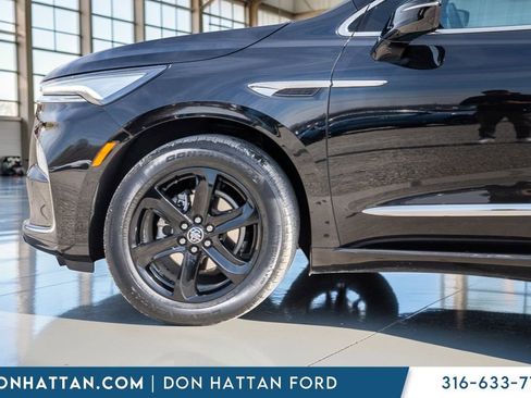 Used 2024 Buick Enclave Essence w/ Sport Touring Edition image 37