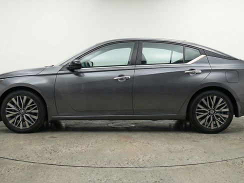 Used 2025 Nissan Altima 2.5 SV image 5
