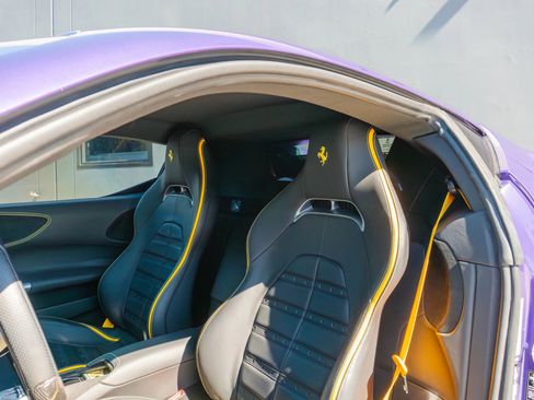 Used 2022 Ferrari SF90 Stradale image 11