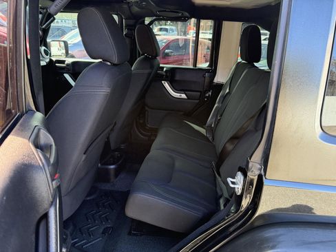 Used 2014 Jeep Wrangler Unlimited Sahara w/ Connectivity Group image 14