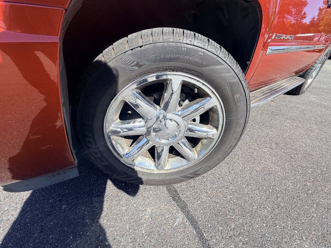 Used 2007 Cadillac Escalade 2WD w/ Information Package image 38
