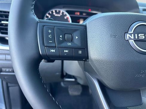 Used 2026 Nissan Rogue SV image 17