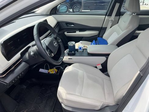 Used 2024 Nissan Ariya FWD image 7