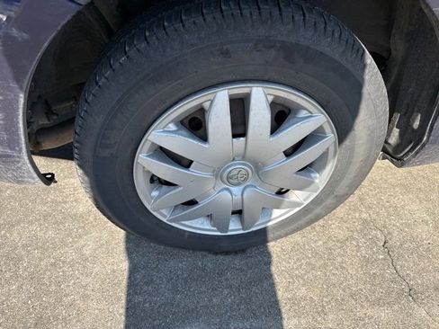 Used 2007 Toyota Sienna LE image 9