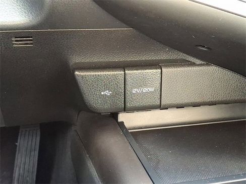 Used 2023 Toyota Camry SE image 23