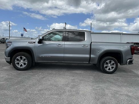 Used 2025 GMC Sierra 1500 SLT image 5