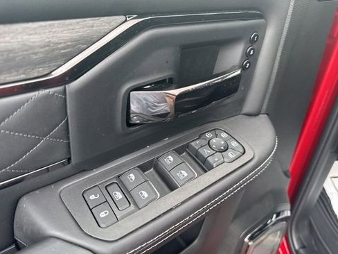 New 2026 RAM 2500 Limited AWD/4WD image 12