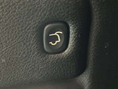Used 2015 Jeep Grand Cherokee SRT w/ Quick Order Package 26J AWD/4WD image 6