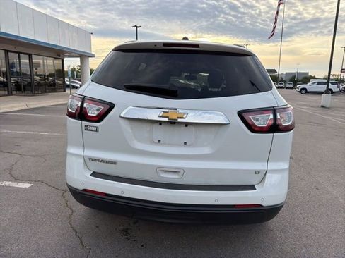 Used 2017 Chevrolet Traverse LT w/ Traveler's Package image 5