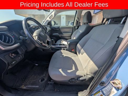 Used 2019 Toyota Tacoma SR5 AWD/4WD image 7