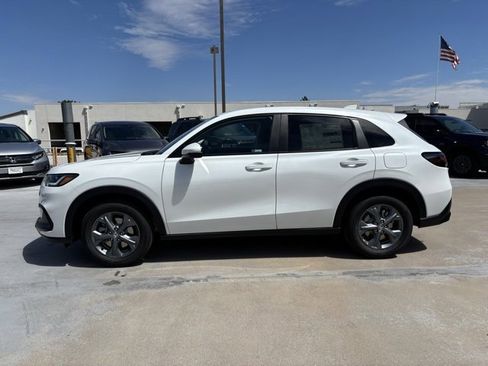 New 2026 Honda HR-V LX image 6