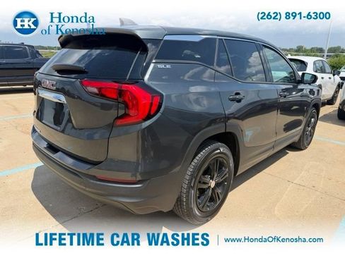Used 2019 GMC Terrain SLE w/ LPO, Floor Liner Package FWD image 2