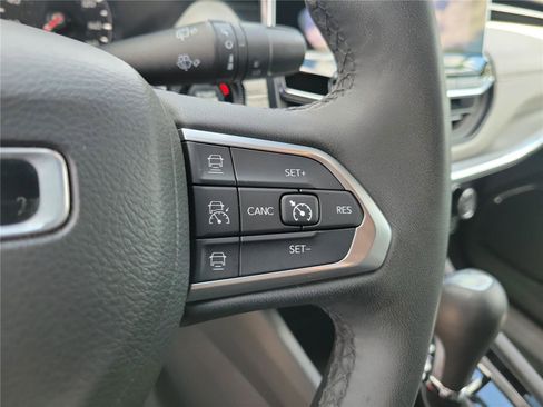 Used 2024 Jeep Compass Limited AWD/4WD image 25