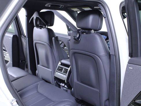 New 2026 Land Rover Range Rover Sport Dynamic SE AWD/4WD image 11