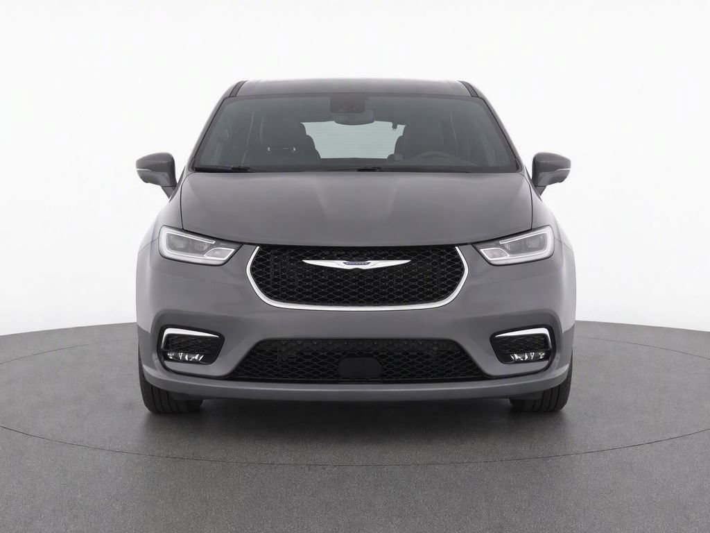 Used 2022 Chrysler Pacifica Touring-L w/ Uconnect Theater Family Group FWD image 5
