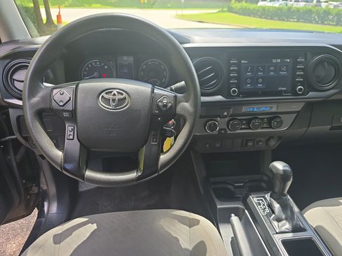 Used 2021 Toyota Tacoma SR AWD/4WD image 17