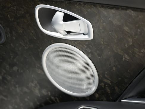 Used 2018 Aston Martin DB11 Coupe image 56