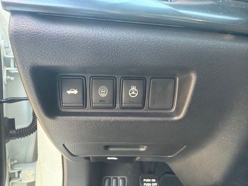 Used 2023 Nissan Maxima SR w/ Sport Mat Group FWD image 7