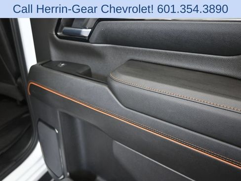 Used 2024 GMC Sierra 2500 AT4 w/ AT4 Premium Plus Package AWD/4WD image 23