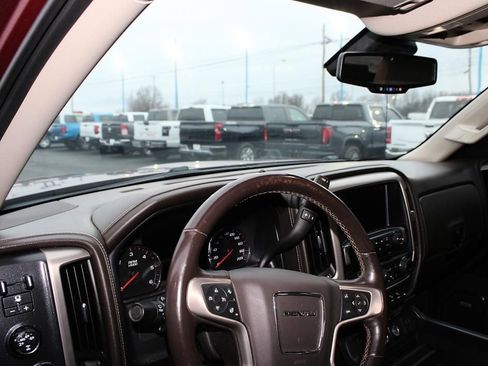Used 2016 GMC Sierra 1500 Denali w/ Enhanced Driver Alert Package AWD/4WD image 32