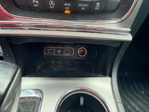Used 2018 Jeep Grand Cherokee Altitude AWD/4WD image 32