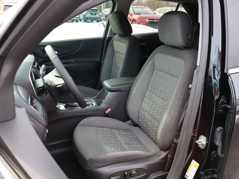 Used 2024 Chevrolet Equinox LT image 12