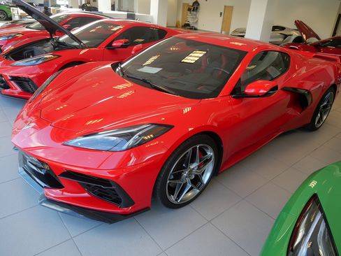 Used 2020 Chevrolet Corvette Stingray Preferred Cpe w/ 2LT Preferred Equipment Group RWD image 2