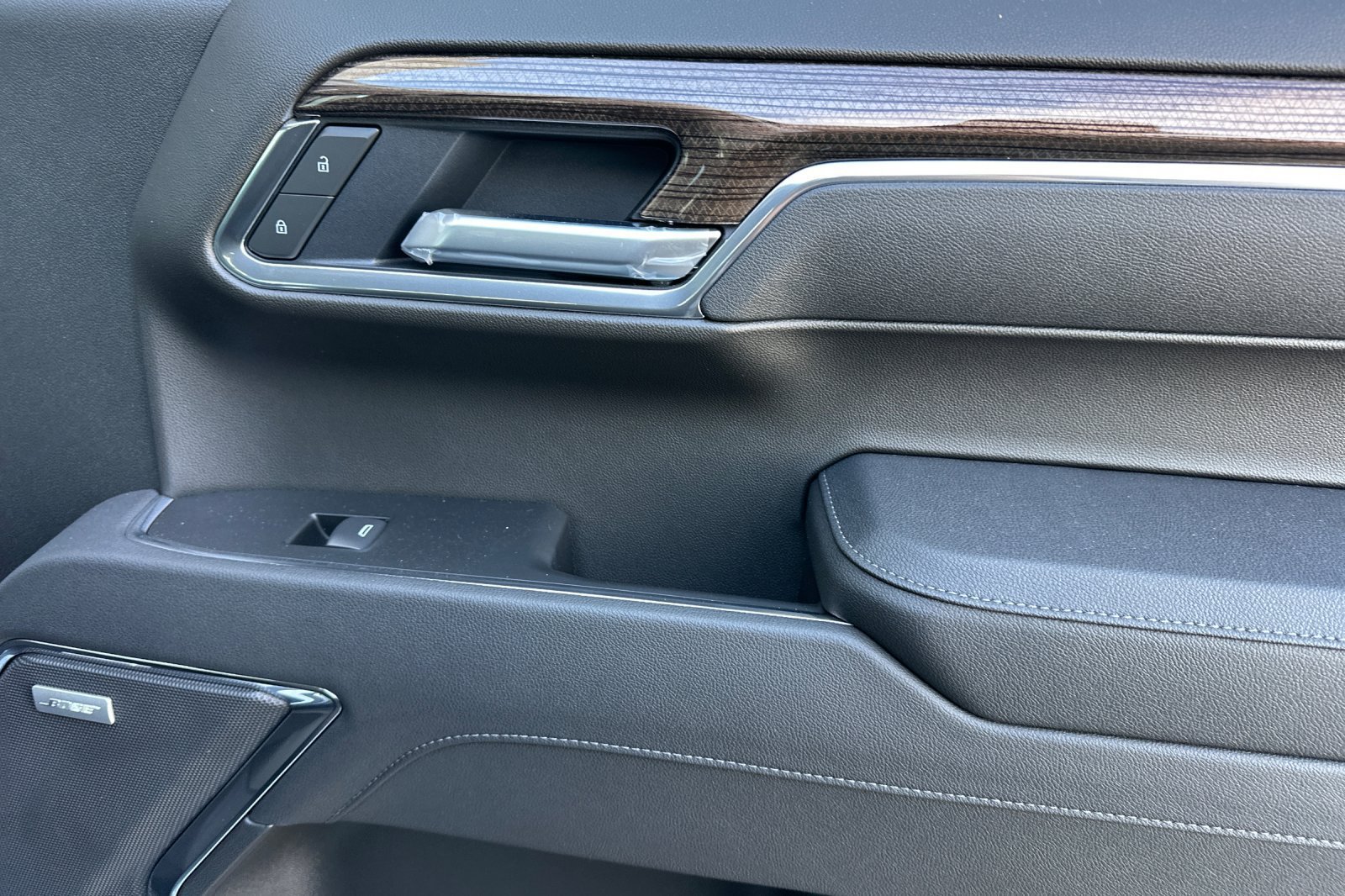 New 2026 Chevrolet Silverado 1500 LT Trail Boss w/ Dark Appearance Package AWD/4WD image 18
