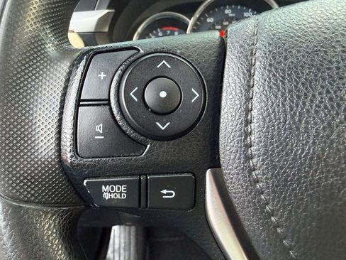 Used 2014 Toyota Corolla LE image 32