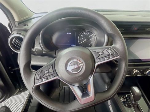 Used 2024 Nissan Kicks SV w/ Exterior Package image 12