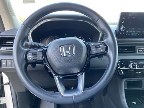 Used 2025 Honda Pilot EX-L image 35