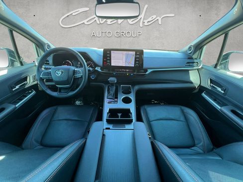 Used 2024 Toyota Sienna XSE image 20