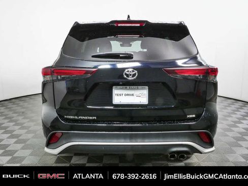 Used 2024 Toyota Highlander XSE FWD image 23
